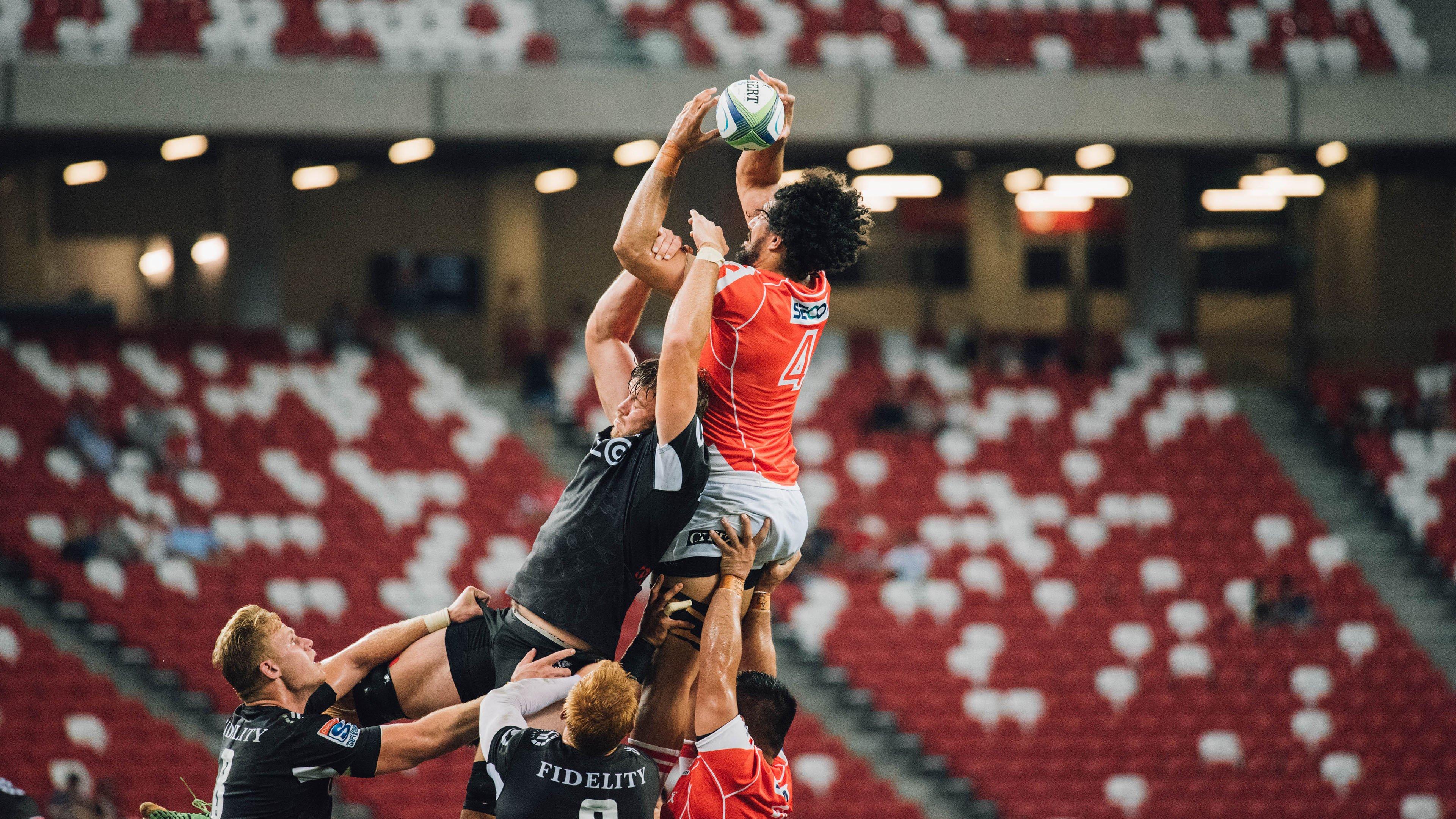 飞人再创历史!世界纪录被刷新,田径赛场沸腾